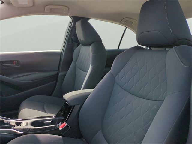 Vehicle image 18 of 33