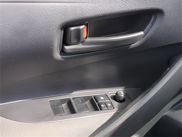 Vehicle image 15 of 33