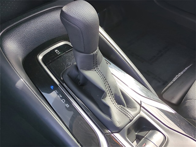 Vehicle image 28 of 33