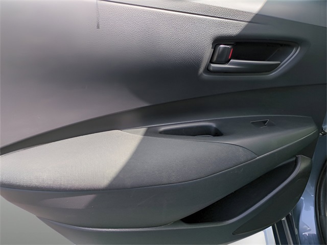 Vehicle image 29 of 33