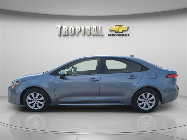Vehicle image 8 of 33