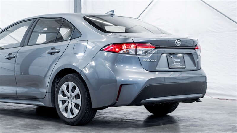 Vehicle image 11 of 29