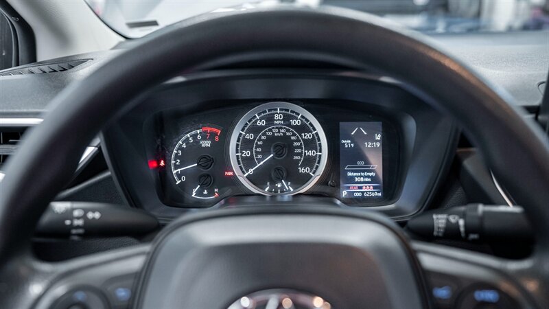 Vehicle image 22 of 29