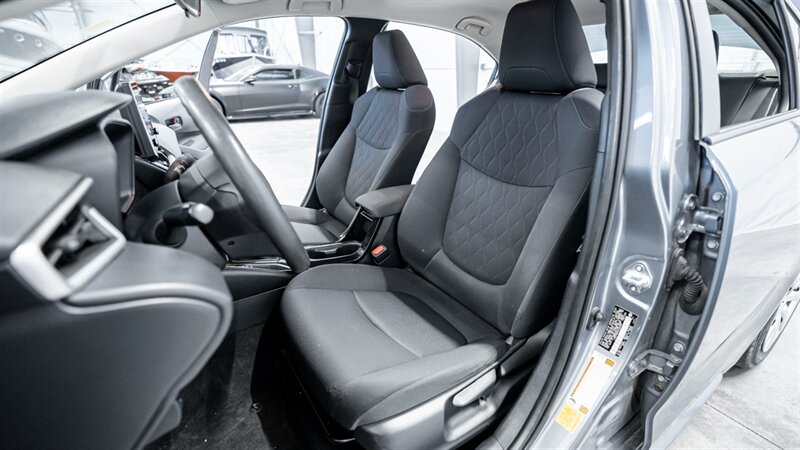 Vehicle image 13 of 29