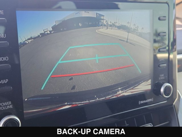 Vehicle image 16 of 28