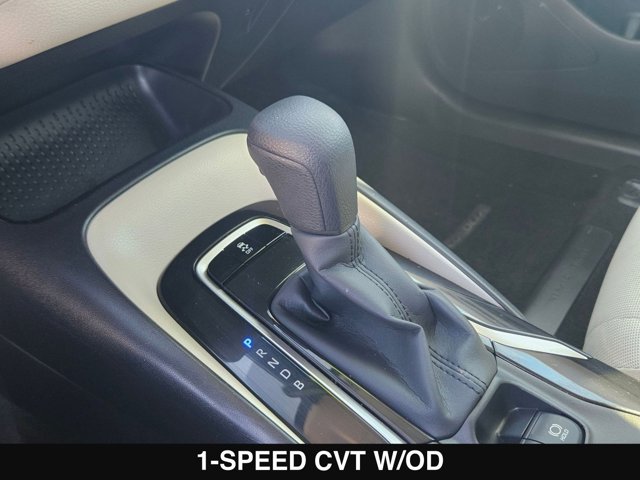 Vehicle image 17 of 28