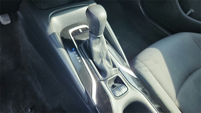 Vehicle image 14 of 34
