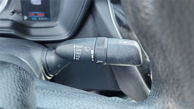 Vehicle image 31 of 34