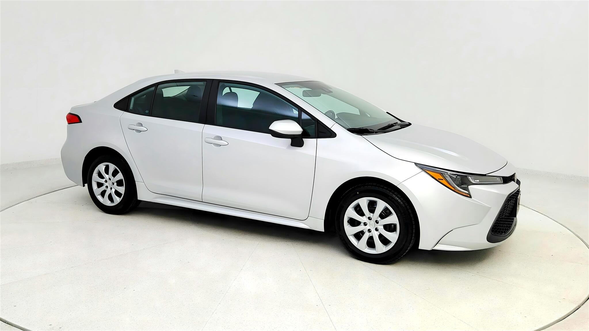 Vehicle image 4 of 39
