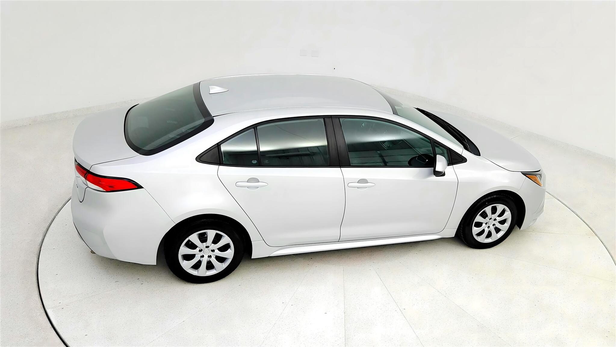 Vehicle image 8 of 39