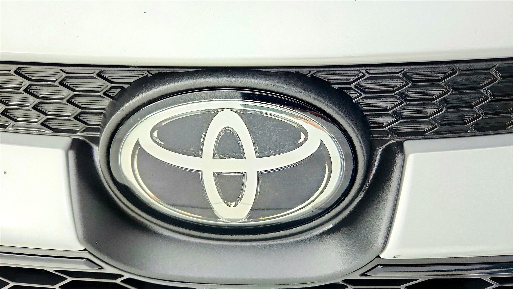 Vehicle image 37 of 39