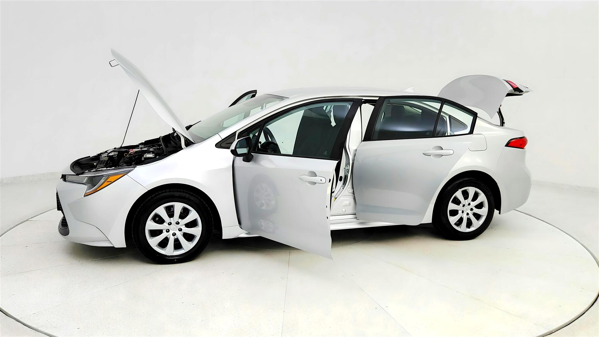 Vehicle image 3 of 39