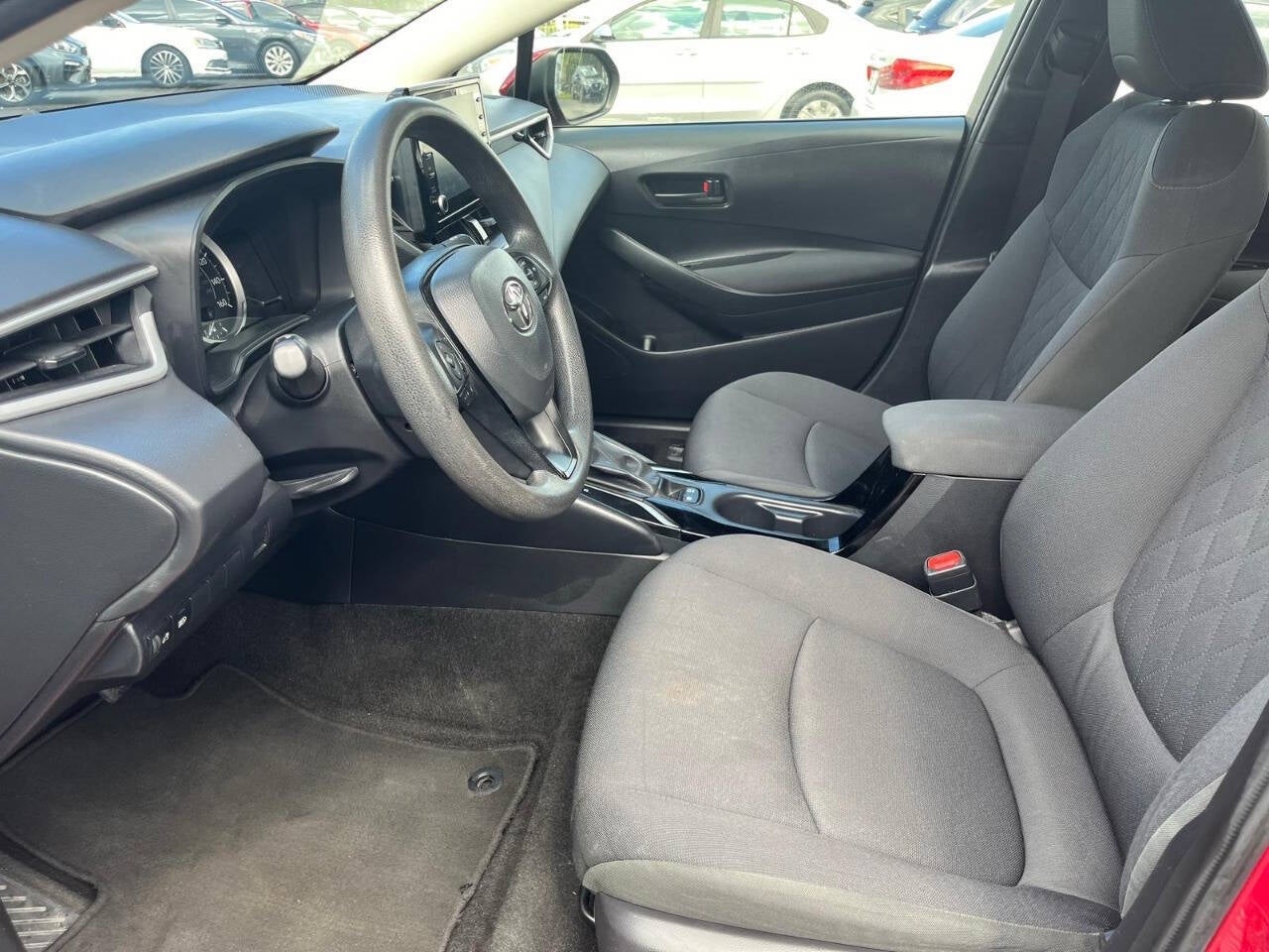 Vehicle image 22 of 40