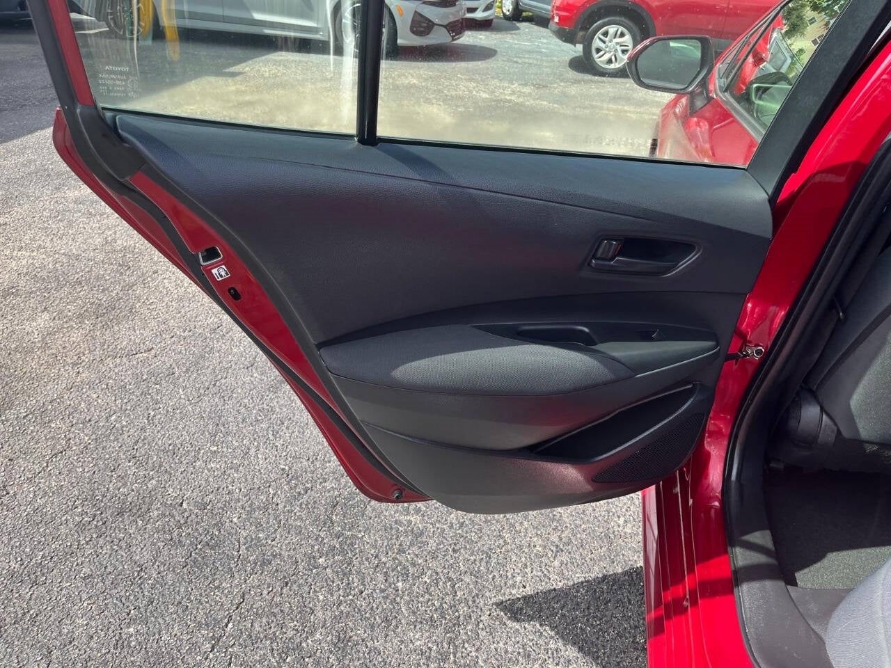 Vehicle image 29 of 40