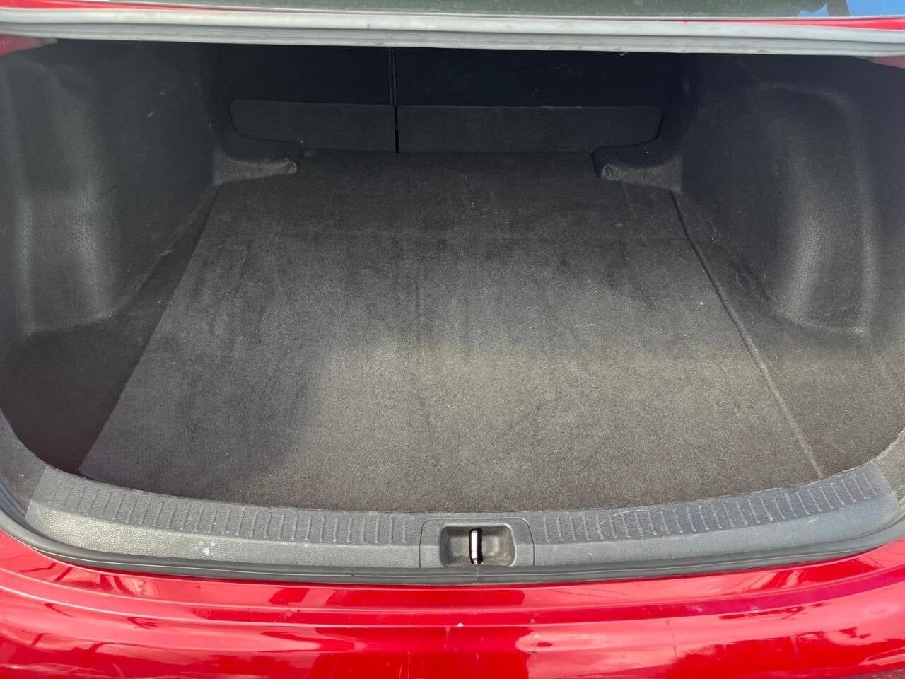 Vehicle image 17 of 40