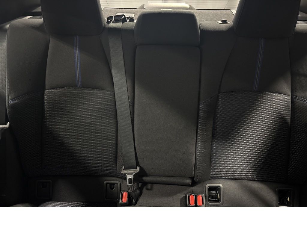 Vehicle image 18 of 41