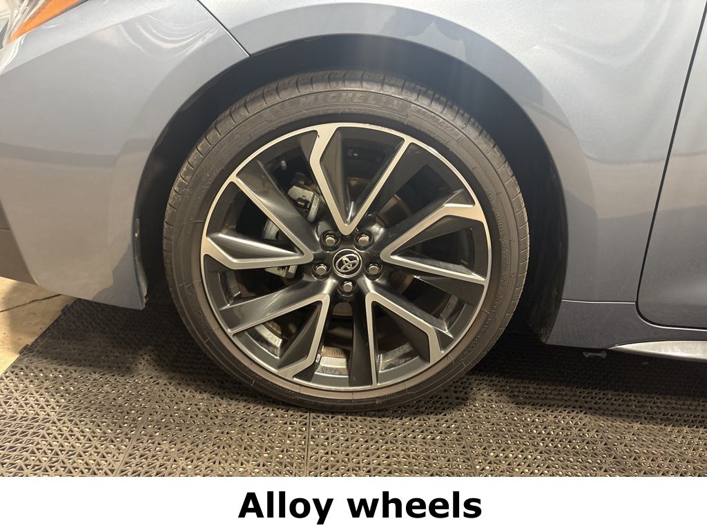 Vehicle image 11 of 41