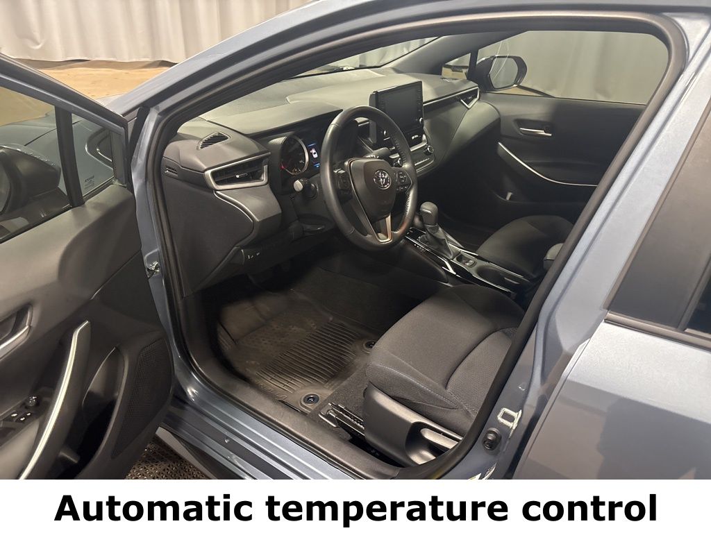 Vehicle image 22 of 41