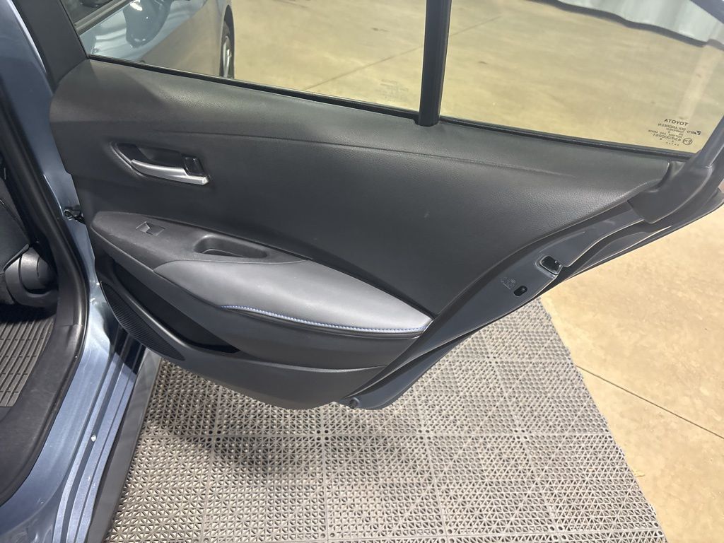 Vehicle image 29 of 41