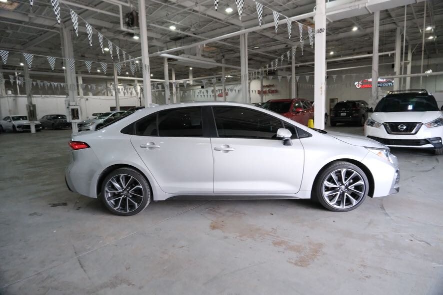 Vehicle image 4 of 39