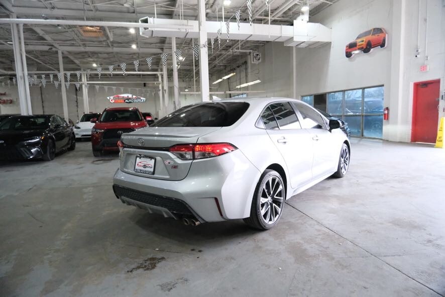 Vehicle image 5 of 39