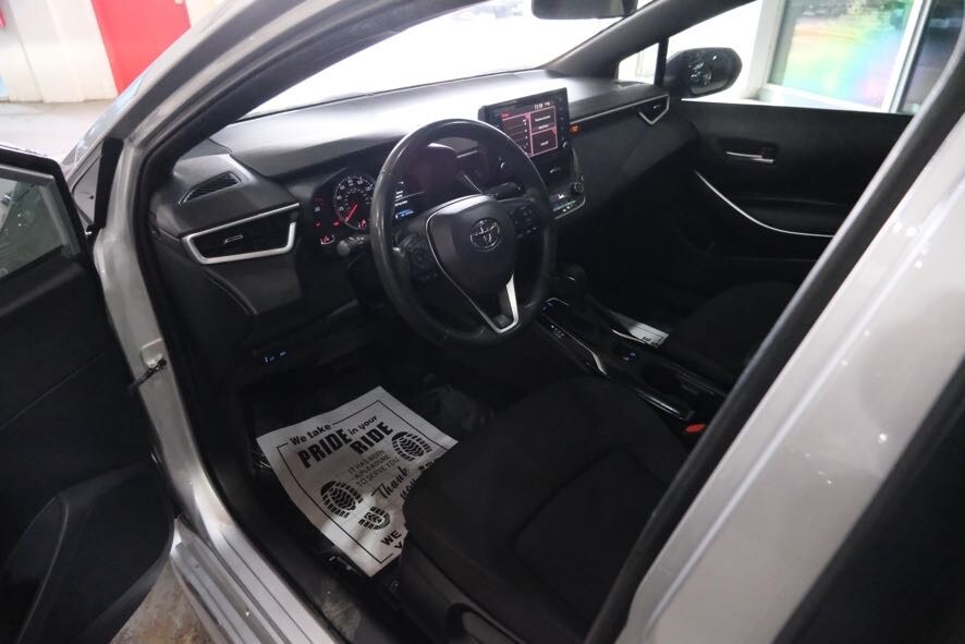 Vehicle image 14 of 39
