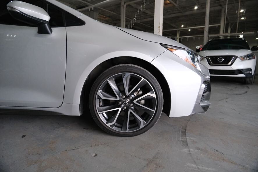 Vehicle image 13 of 39