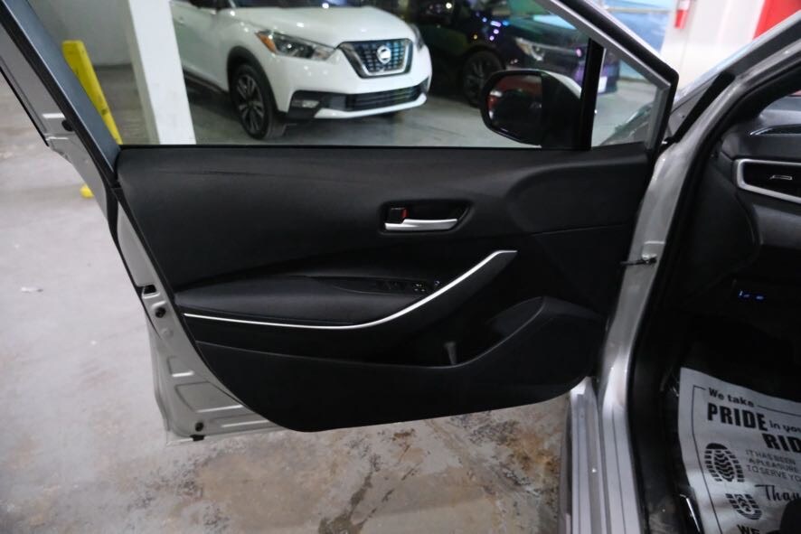 Vehicle image 16 of 39