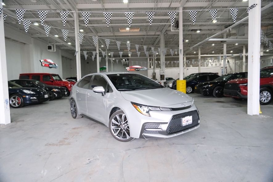 Vehicle image 3 of 39