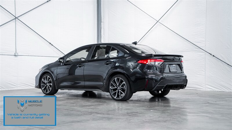 Vehicle image 5 of 18