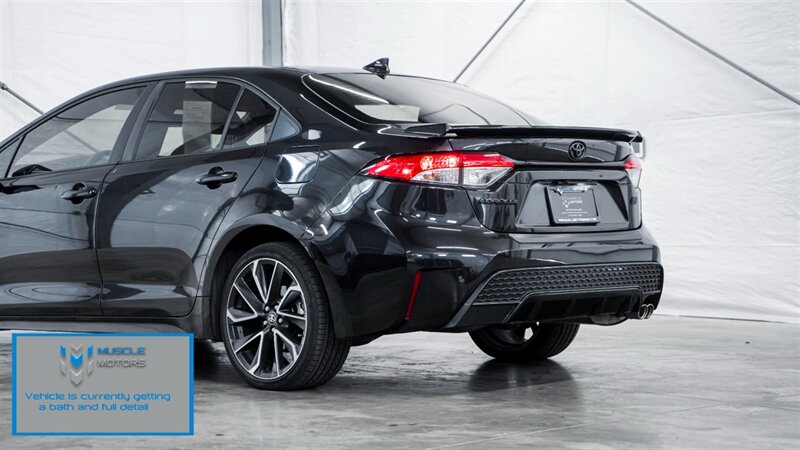 Vehicle image 3 of 18