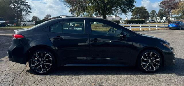 Vehicle image 3 of 19