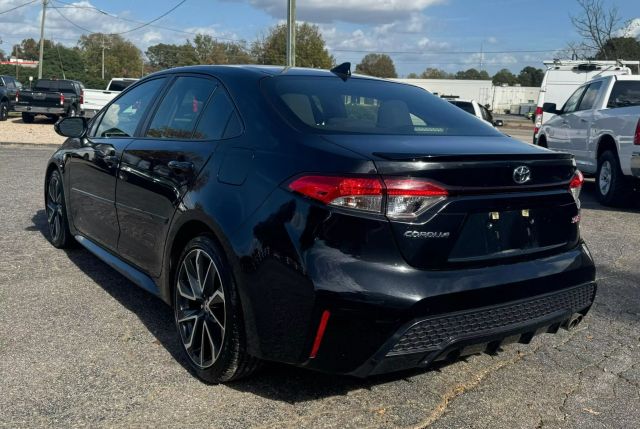 Vehicle image 5 of 19