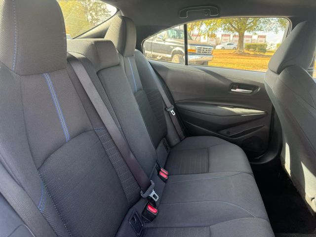 Vehicle image 12 of 19
