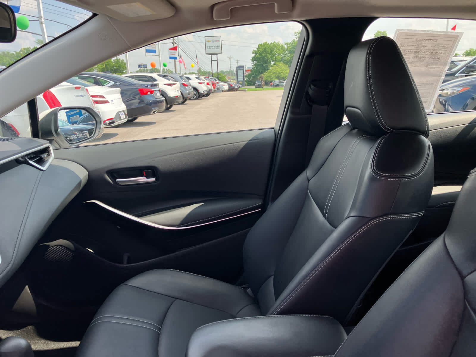 Vehicle image 10 of 31