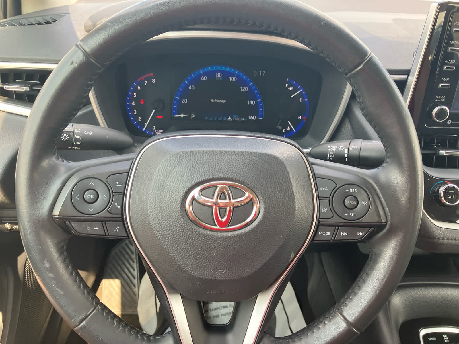 Vehicle image 14 of 31