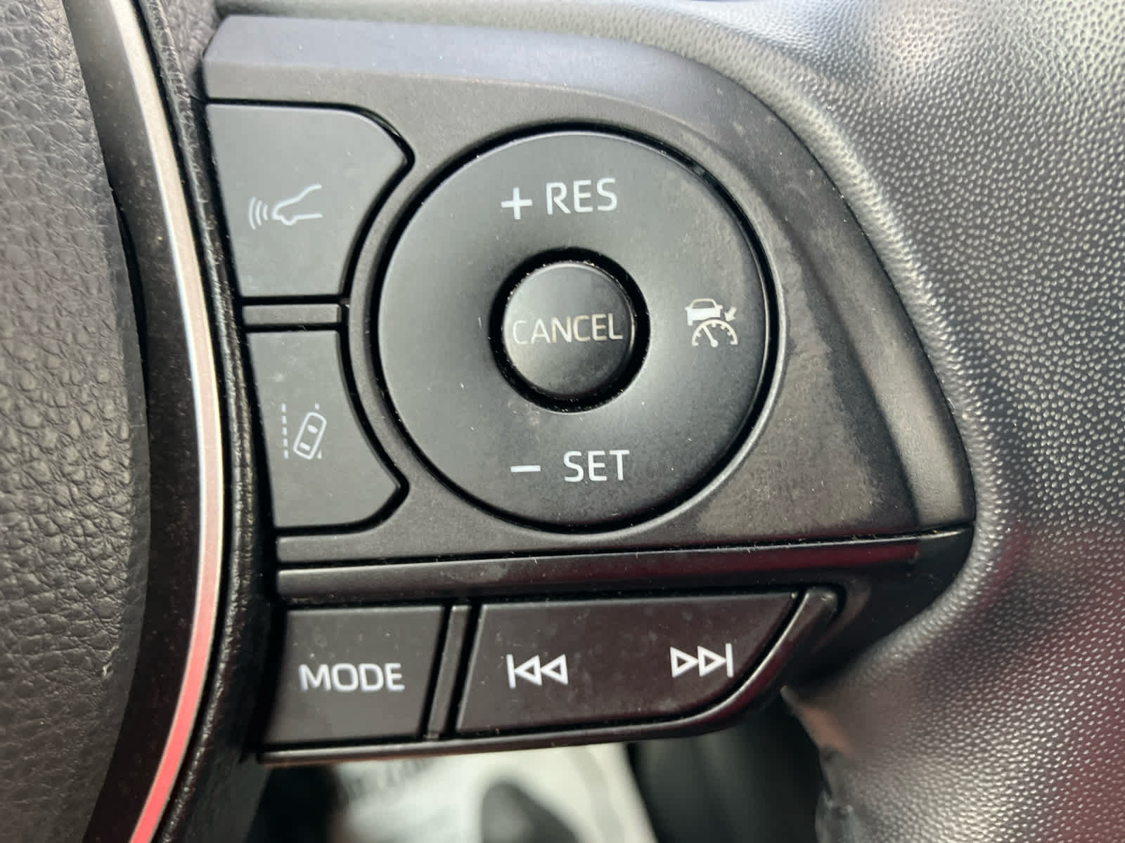 Vehicle image 17 of 31