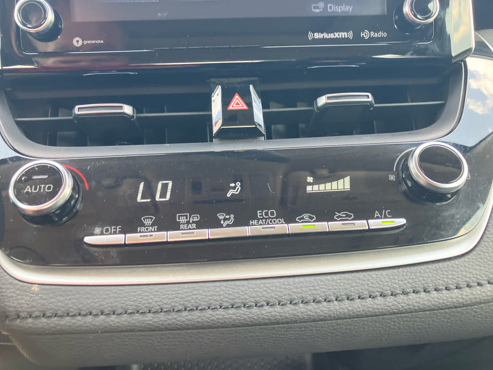 Vehicle image 23 of 31