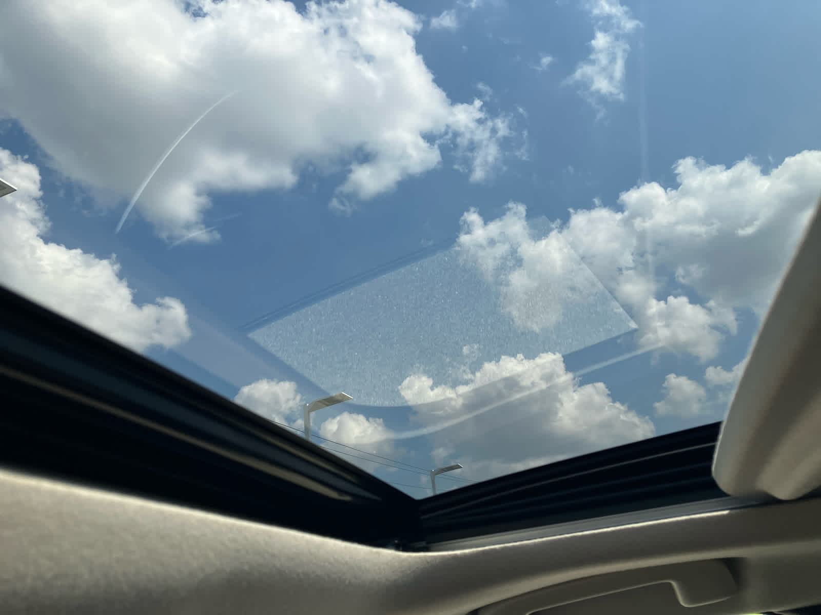 Vehicle image 18 of 31