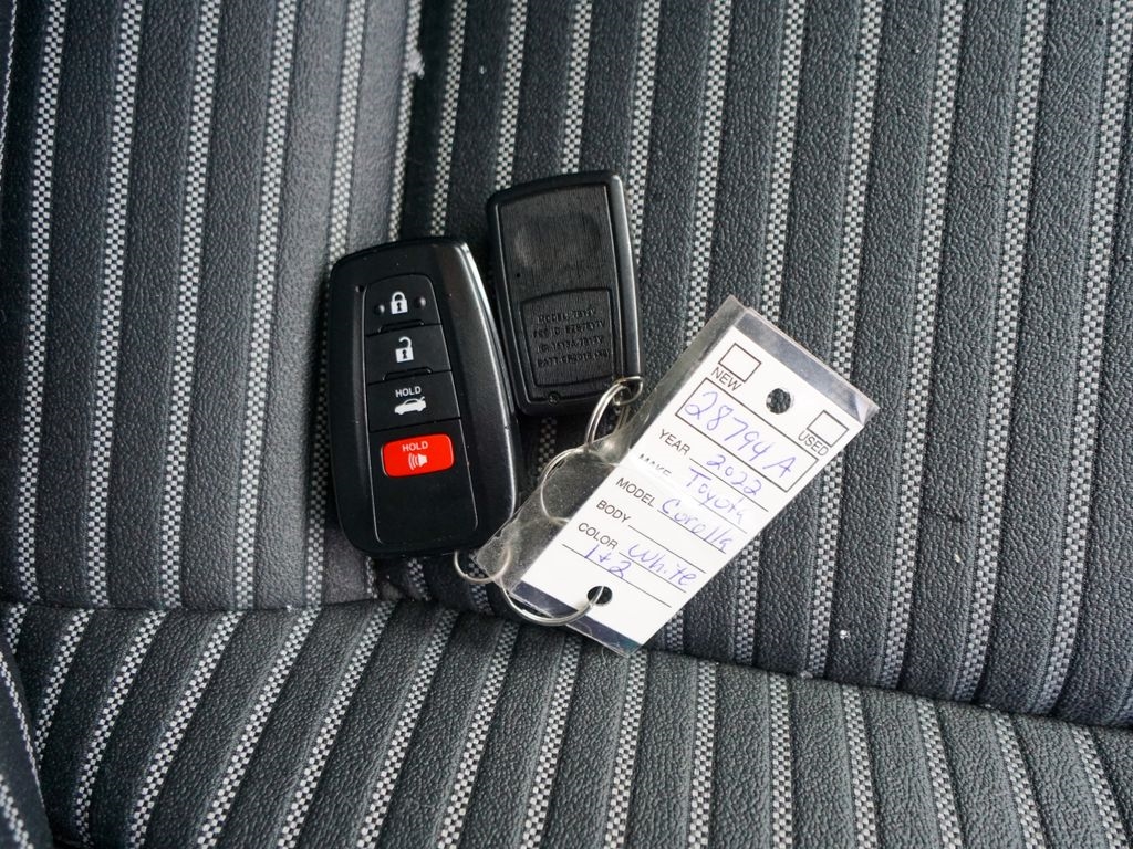 2022 Toyota Corolla XSE Image 21 of 32