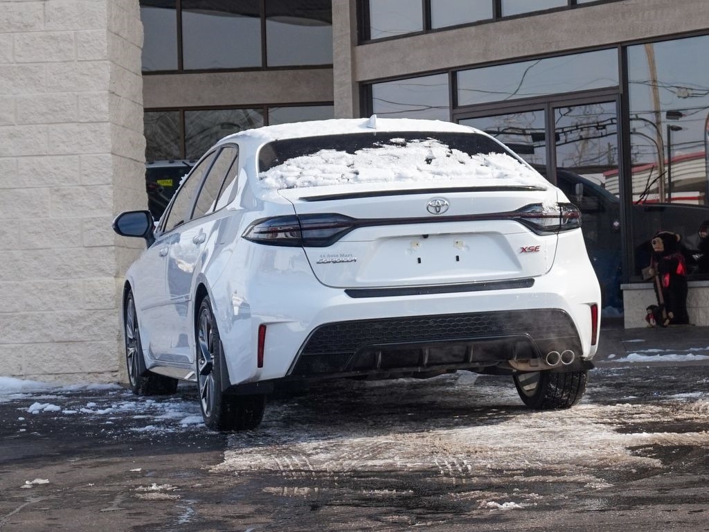 2022 Toyota Corolla XSE Image 6 of 32