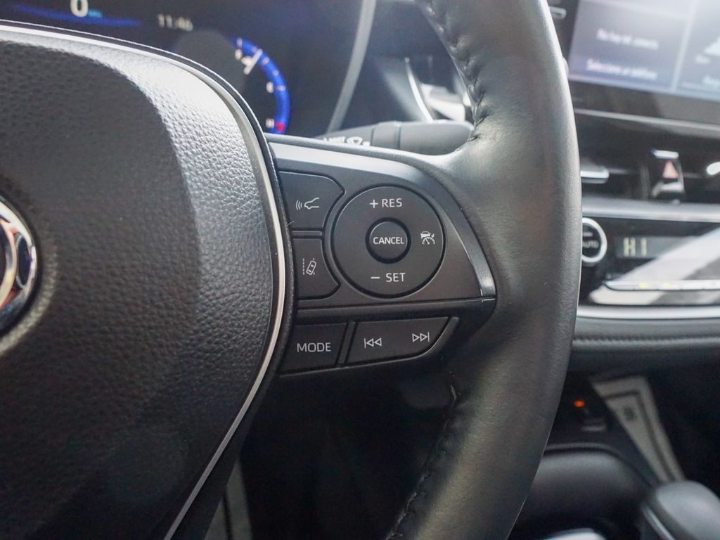2022 Toyota Corolla XSE Image 18 of 32