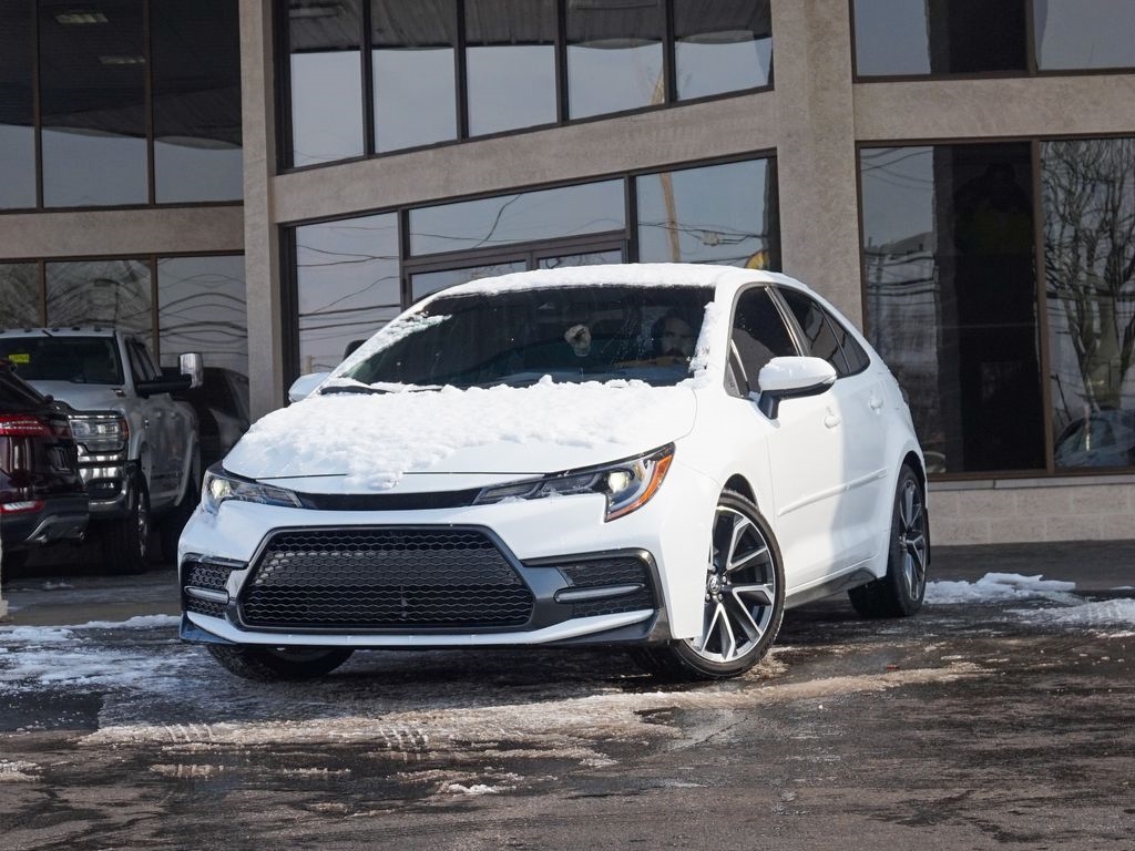 2022 Toyota Corolla XSE Image 1 of 32