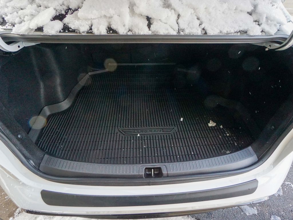 2022 Toyota Corolla XSE Image 9 of 32