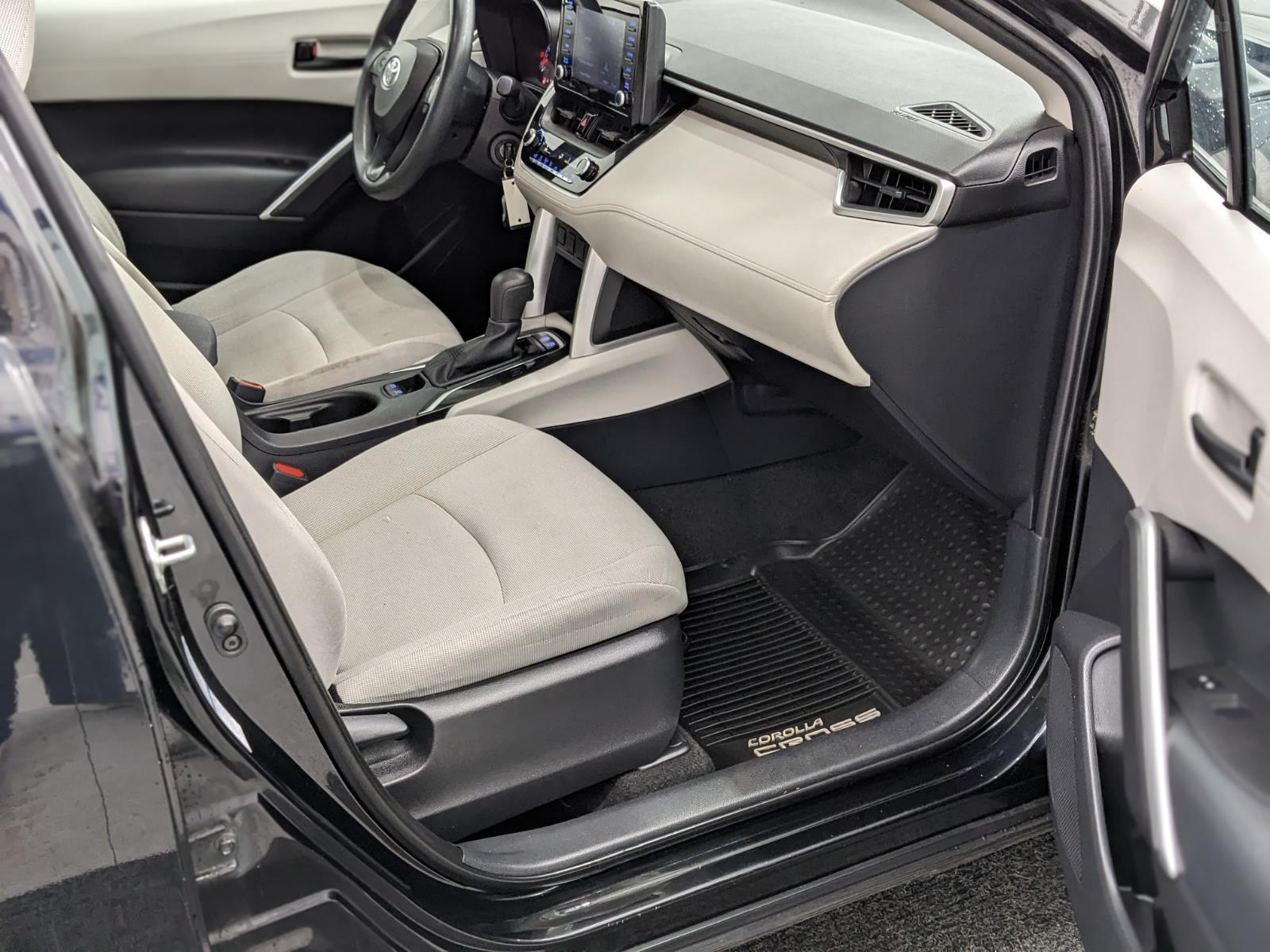 Vehicle image 15 of 28