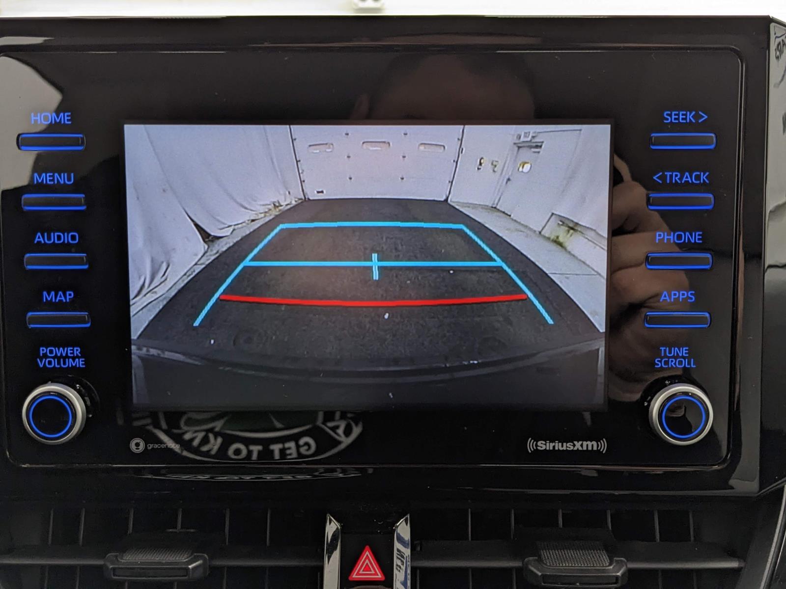 Vehicle image 11 of 28