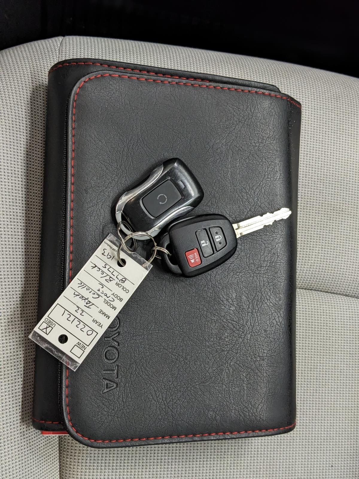 Vehicle image 14 of 28