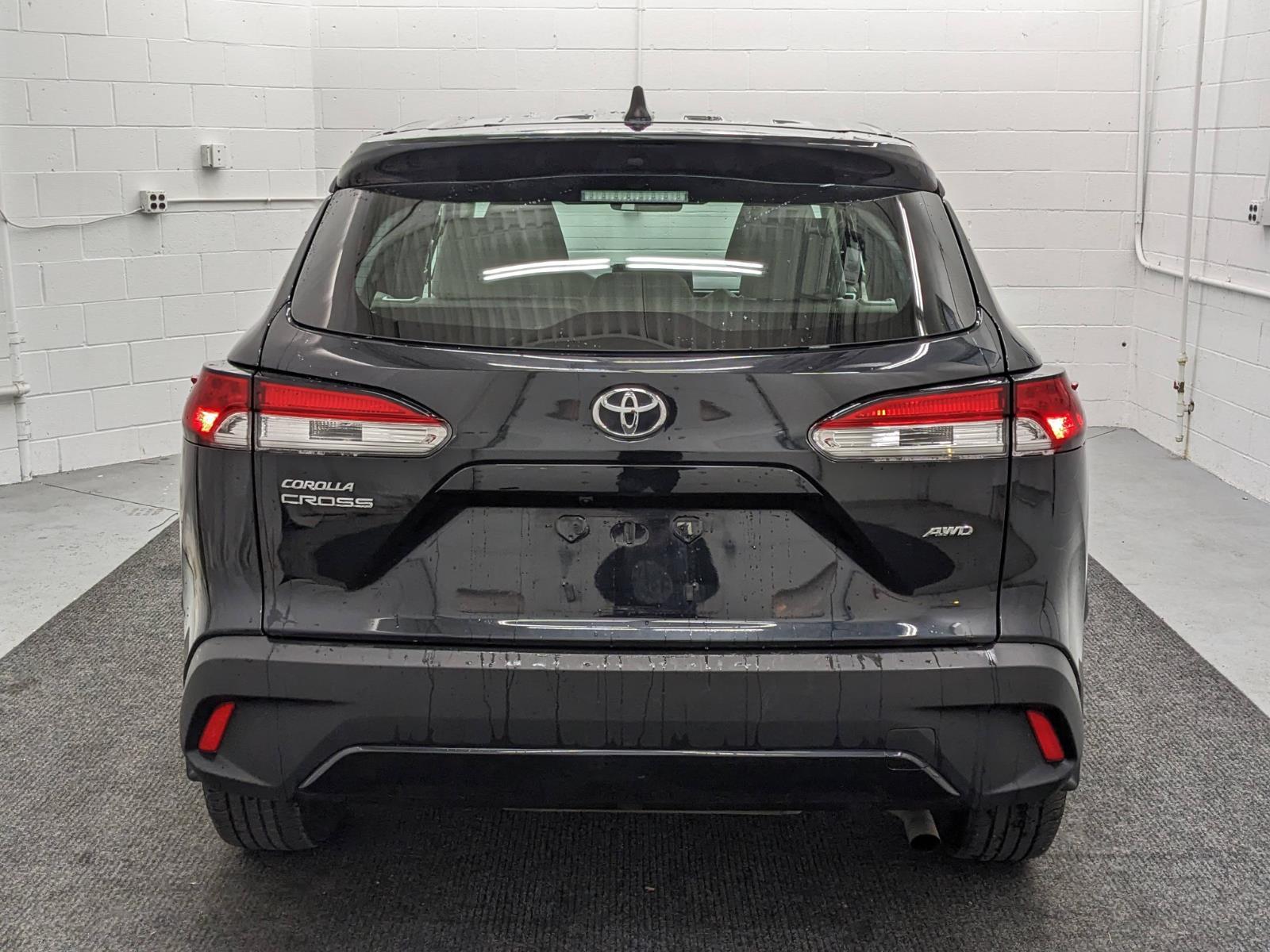 Vehicle image 6 of 28