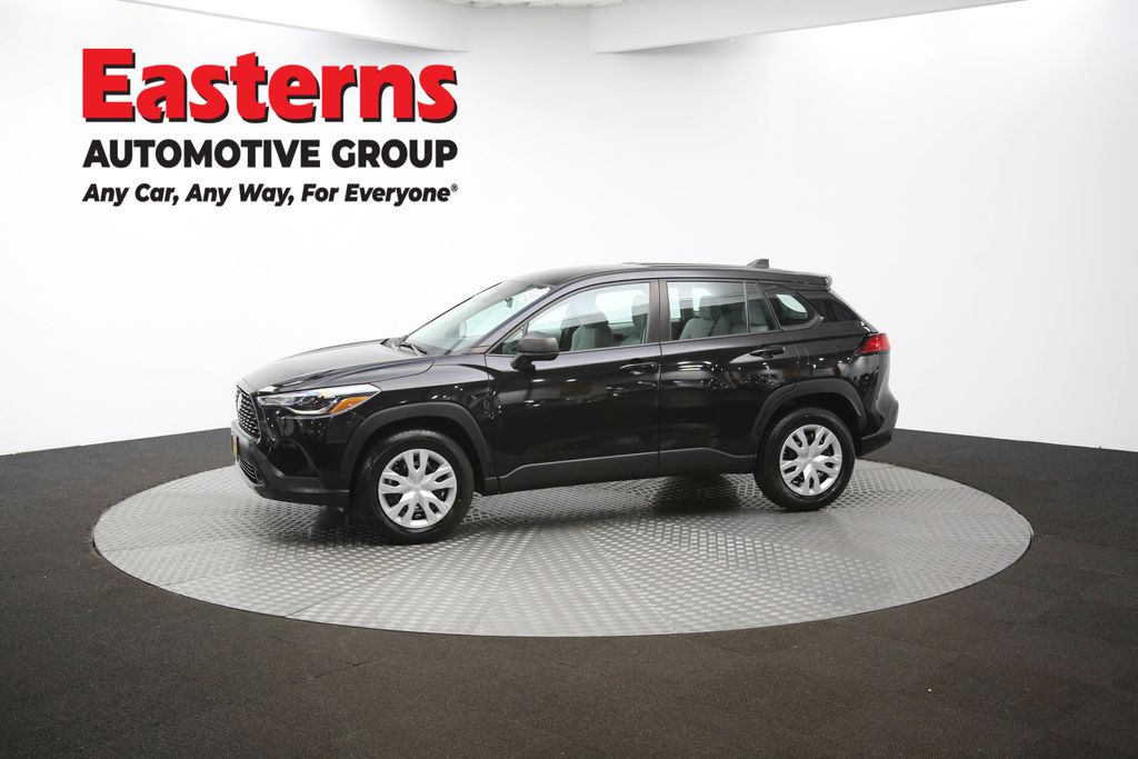 2022 Toyota Corolla Cross L Image 3 of 63