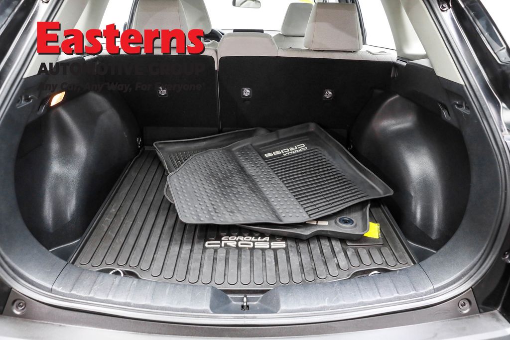 2022 Toyota Corolla Cross L Image 43 of 63